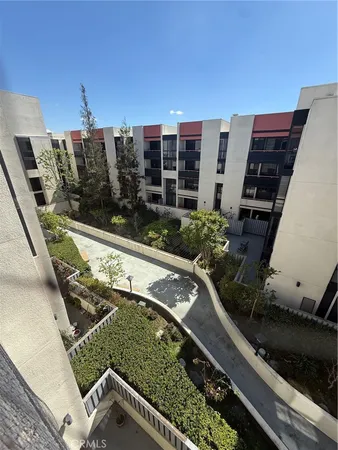 $2,950 | 222 South Central Avenue, Unit 408, Los Angeles, CA 90012