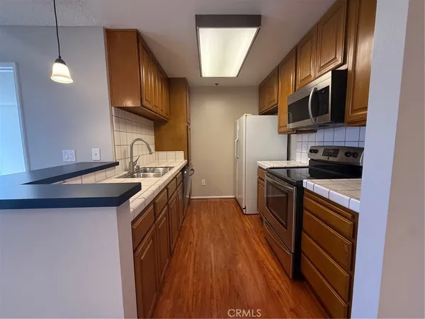 $2,950 | 222 South Central Avenue, Unit 408, Los Angeles, CA 90012