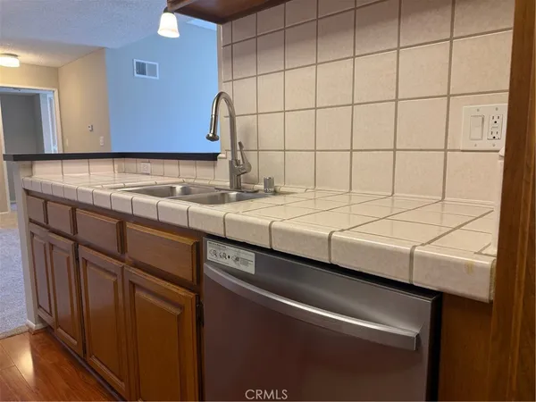 $2,950 | 222 South Central Avenue, Unit 408, Los Angeles, CA 90012