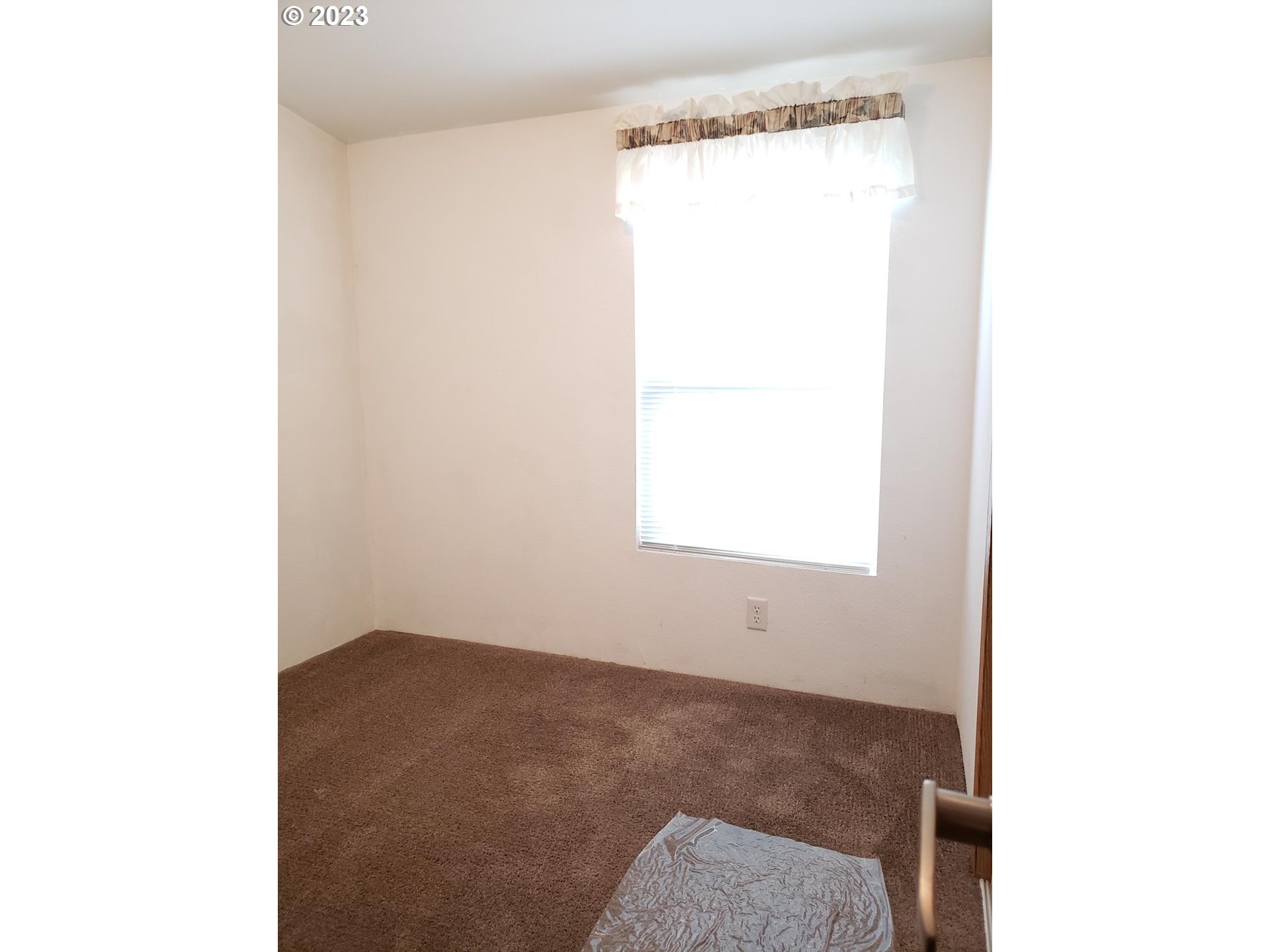503 Southeast Sheridan Road, Unit 13 Sheridan, OR 97378 - Photo 13 of 22 Gallery Image 13