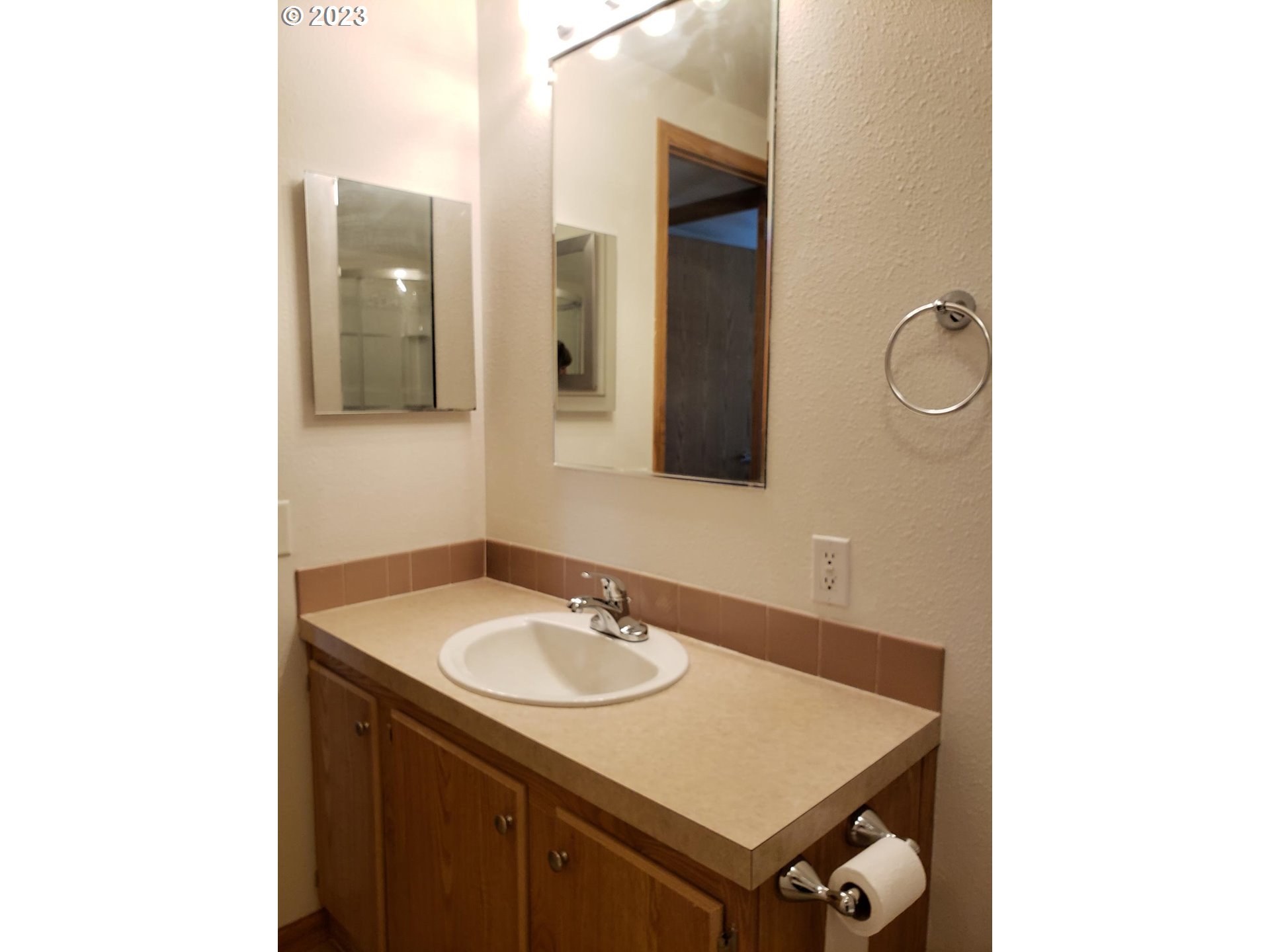 503 Southeast Sheridan Road, Unit 13 Sheridan, OR 97378 - Photo 16 of 22 Gallery Image 16