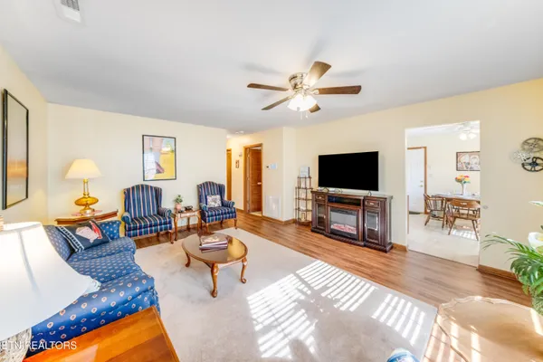 $279,900 | 815 Valerie Lane, Knoxville, TN 37938