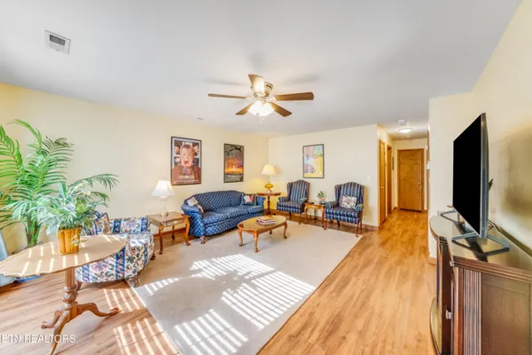 $279,900 | 815 Valerie Lane, Knoxville, TN 37938