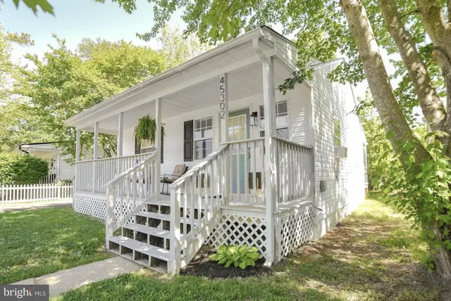 $1,995 | 45302 Bloch Avenue, Piney Point, MD 20674