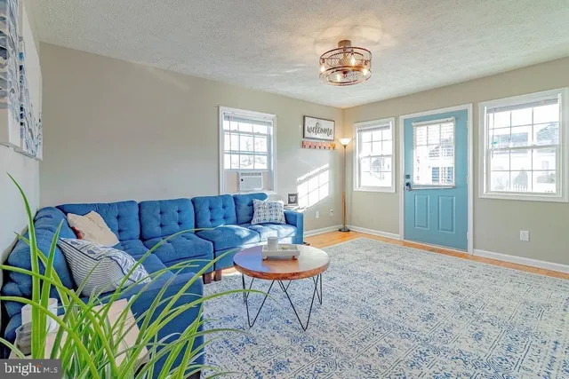 $1,995 | 45302 Bloch Avenue, Piney Point, MD 20674