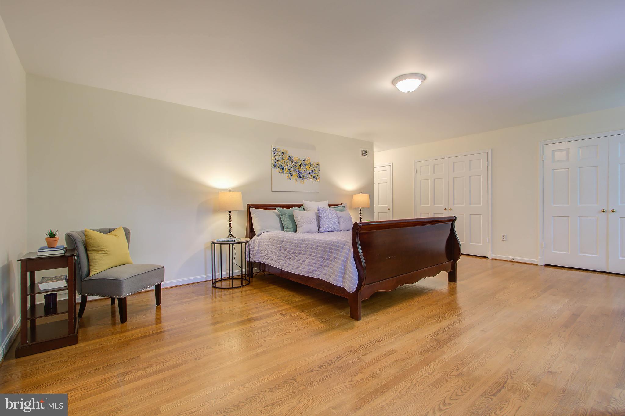 9706 Spring Ridge Lane Vienna, VA 22182 - Photo 22 of 44 Master bedroom suite