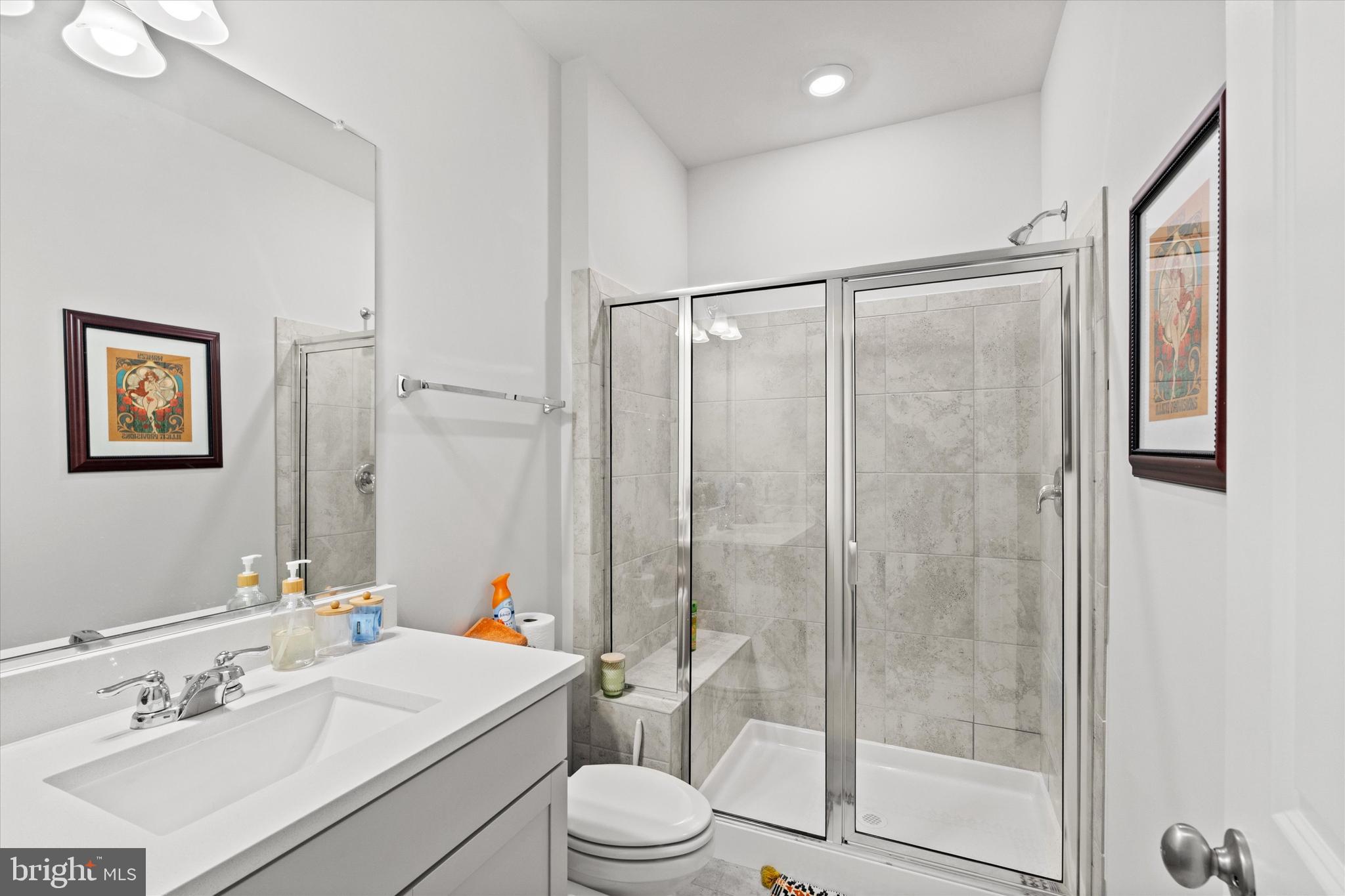 9354 Barnes Loop Manassas, VA 20110 - Photo 3 of 15