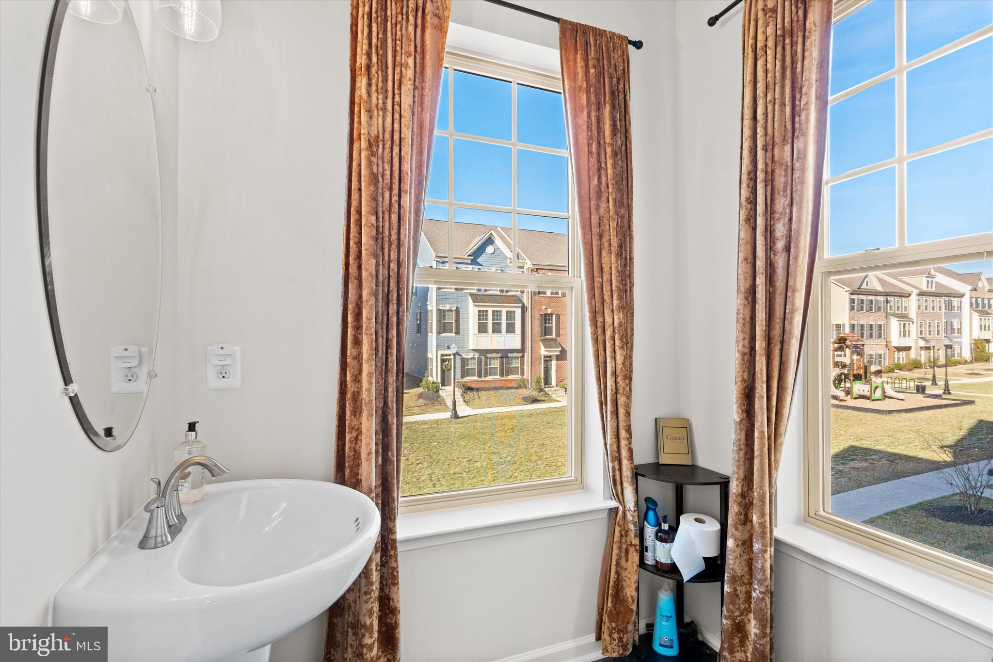 9354 Barnes Loop Manassas, VA 20110 - Photo 4 of 15