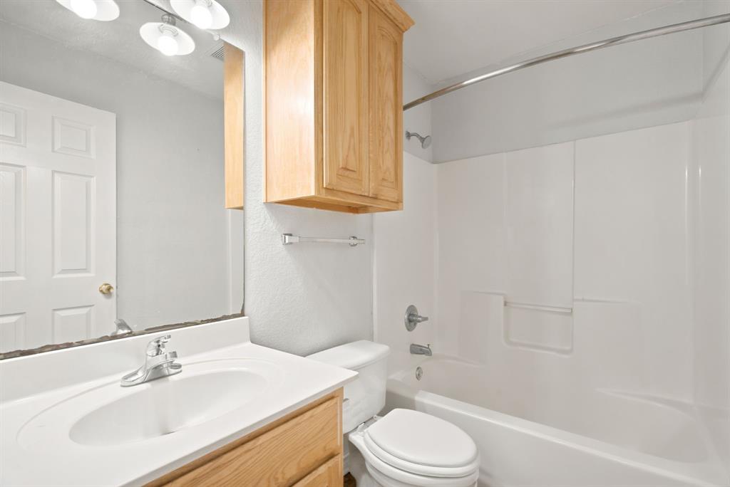 613 North Ave D Springtown, TX 76082 - Photo 31 of 40 Gallery Image 31