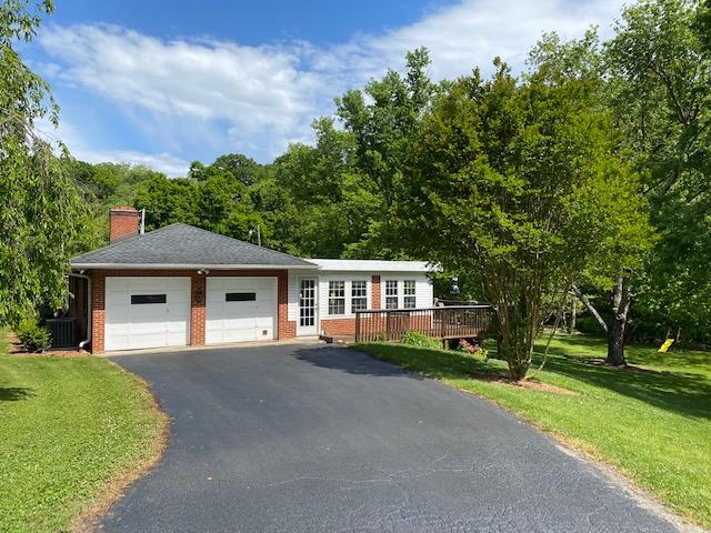 6910 Brookview Road Roanoke, VA 24019 - Photo 13 of 16 IMG_5737
