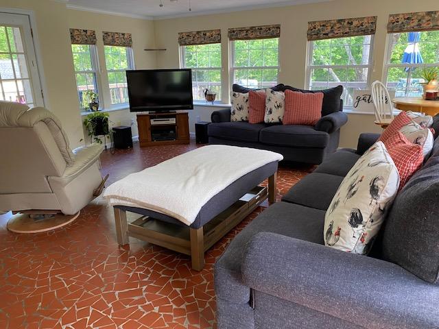 6910 Brookview Road Roanoke, VA 24019 - Photo 10 of 16 IMG_5739