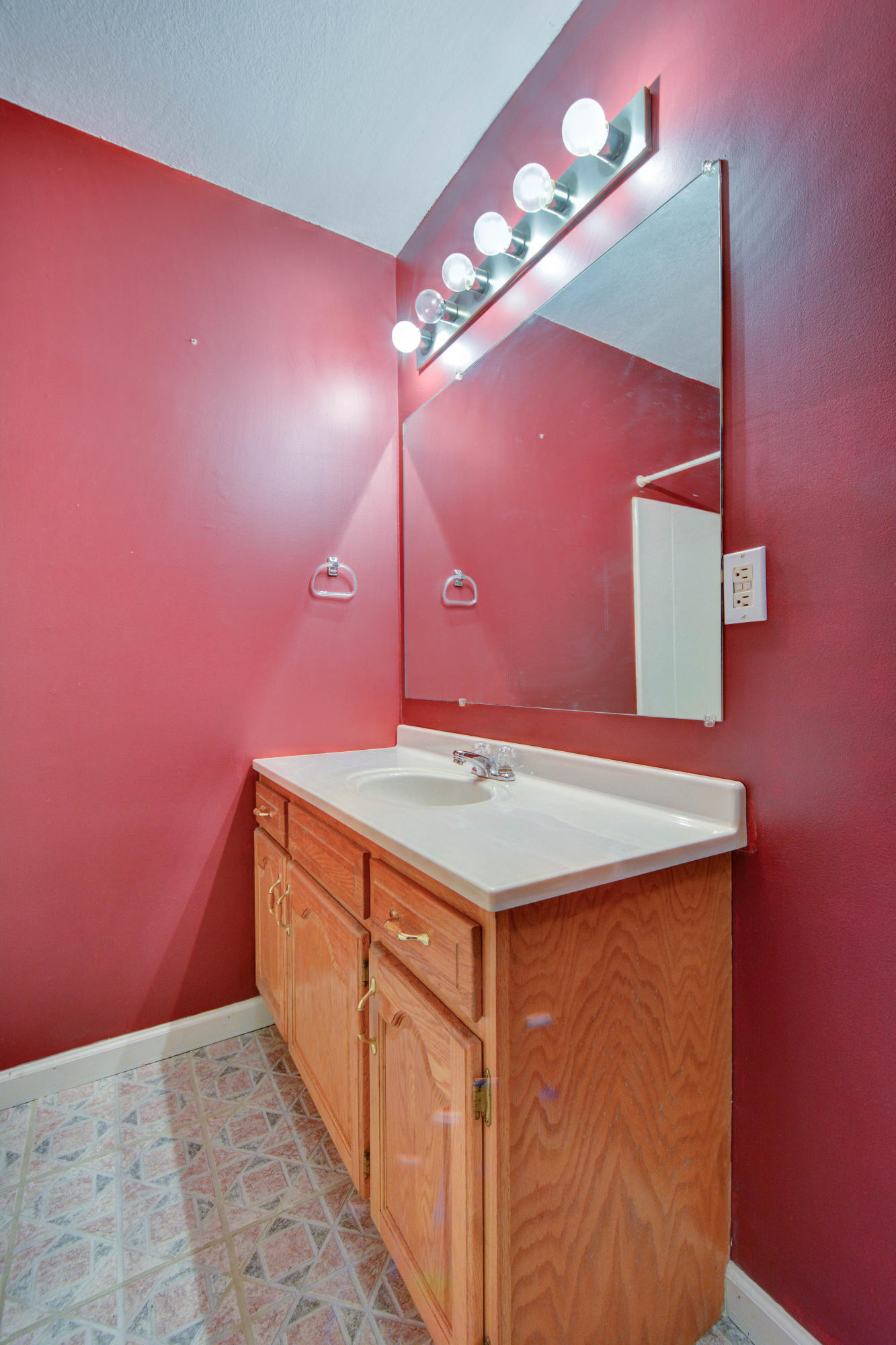 415 Marlow Road Clinton, TN 37716 - Photo 14 of 21 415 Marlow Rd 14