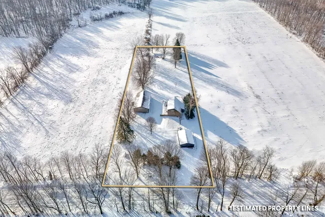 $365,000 | 263 Sullivan Road, Union City, MI 49094