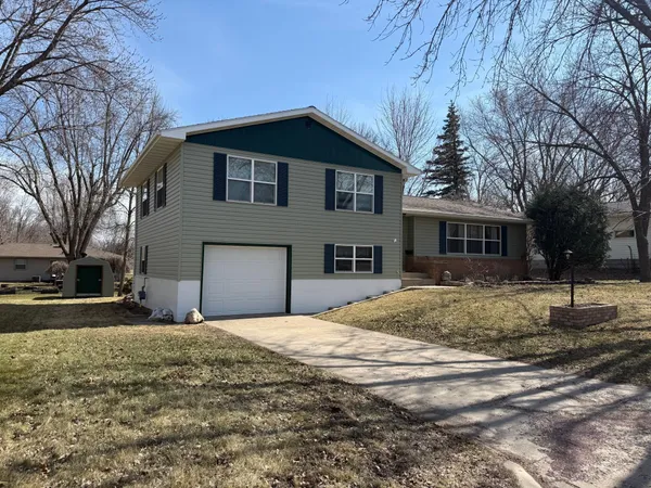 $239,900 | 501 Veda Drive, Redwood Falls, MN 56283