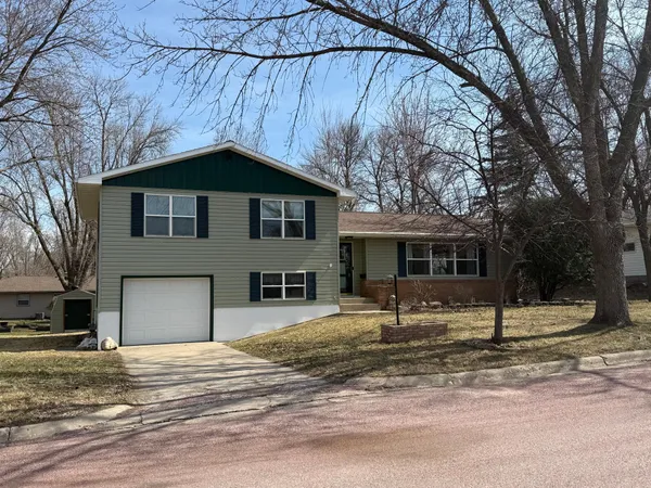 $239,900 | 501 Veda Drive, Redwood Falls, MN 56283