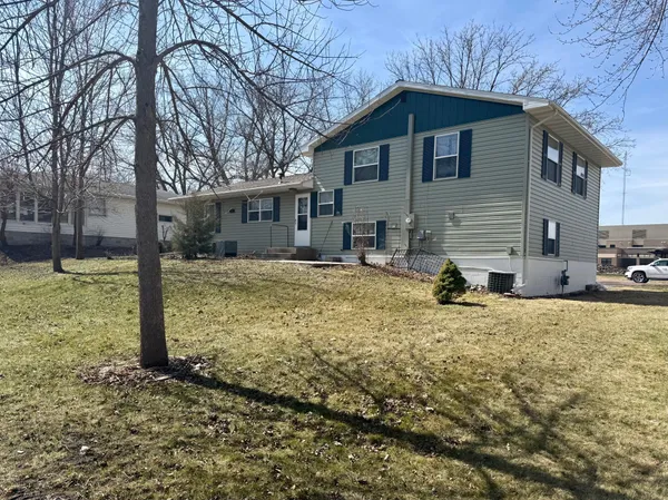 $239,900 | 501 Veda Drive, Redwood Falls, MN 56283