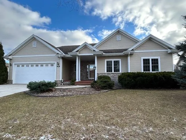 $599,900 | 306 Lindsay Way, Cottage Grove, WI 53527