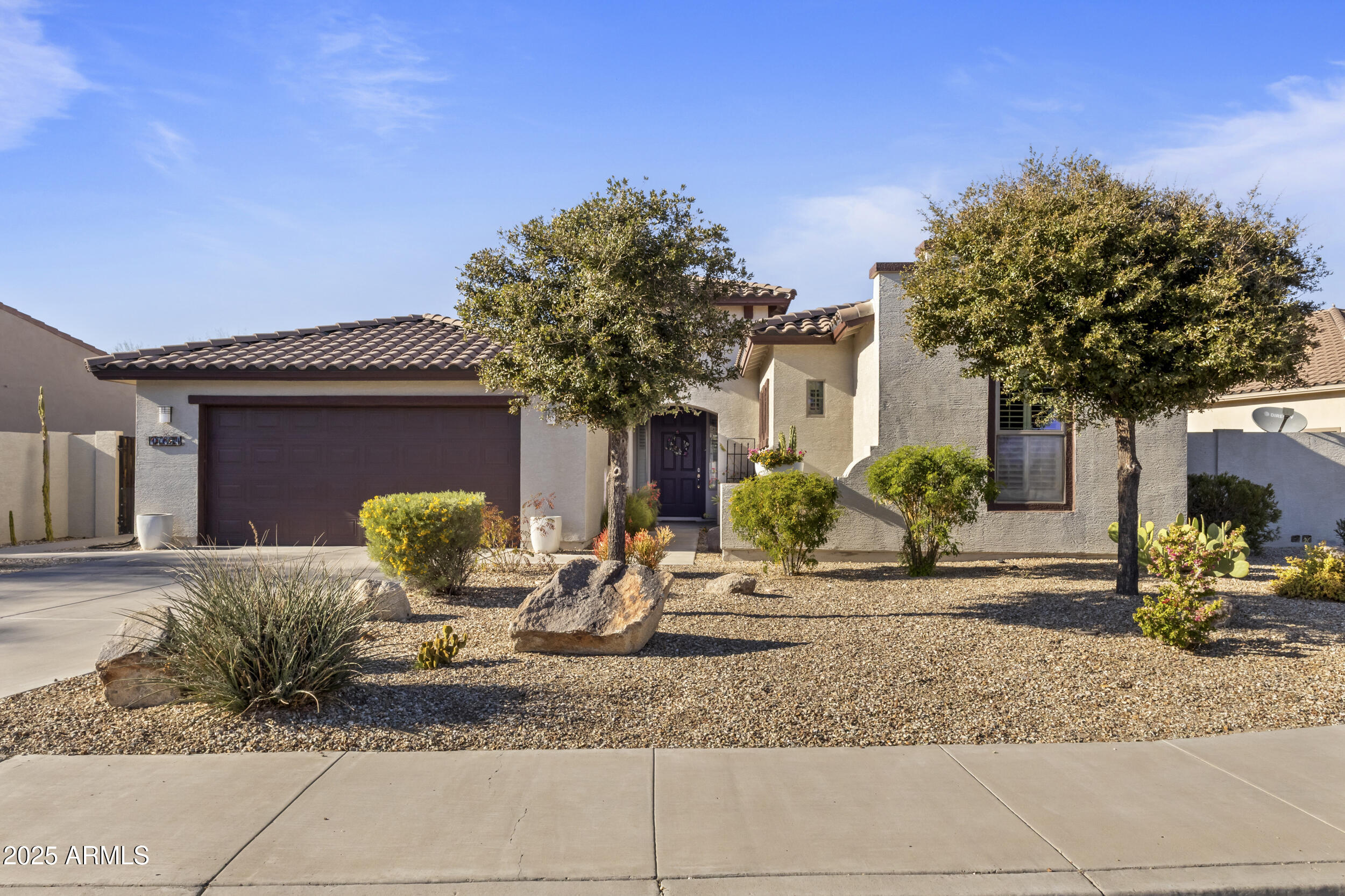17634 West Verdin Road Goodyear, AZ 85338 - Photo 6 of 39 img_002