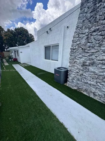 $3,550 | 2036 Southwest 57th Court, Unit 2036, Miami, FL 33155