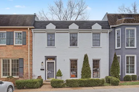 $770,000 | 4400 Belmont Park Terrace, Unit 225, Nashville, TN 37215