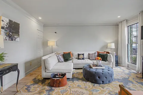 $770,000 | 4400 Belmont Park Terrace, Unit 225, Nashville, TN 37215