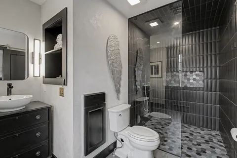 $770,000 | 4400 Belmont Park Terrace, Unit 225, Nashville, TN 37215