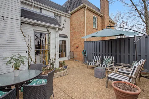 $770,000 | 4400 Belmont Park Terrace, Unit 225, Nashville, TN 37215