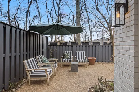 $770,000 | 4400 Belmont Park Terrace, Unit 225, Nashville, TN 37215