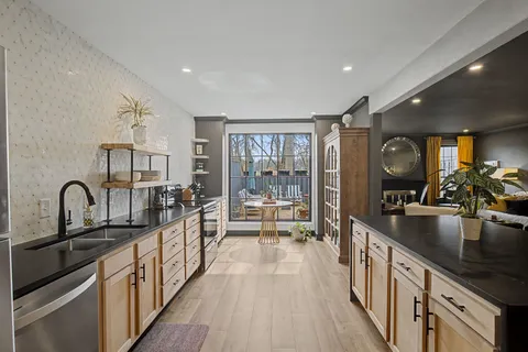 $770,000 | 4400 Belmont Park Terrace, Unit 225, Nashville, TN 37215