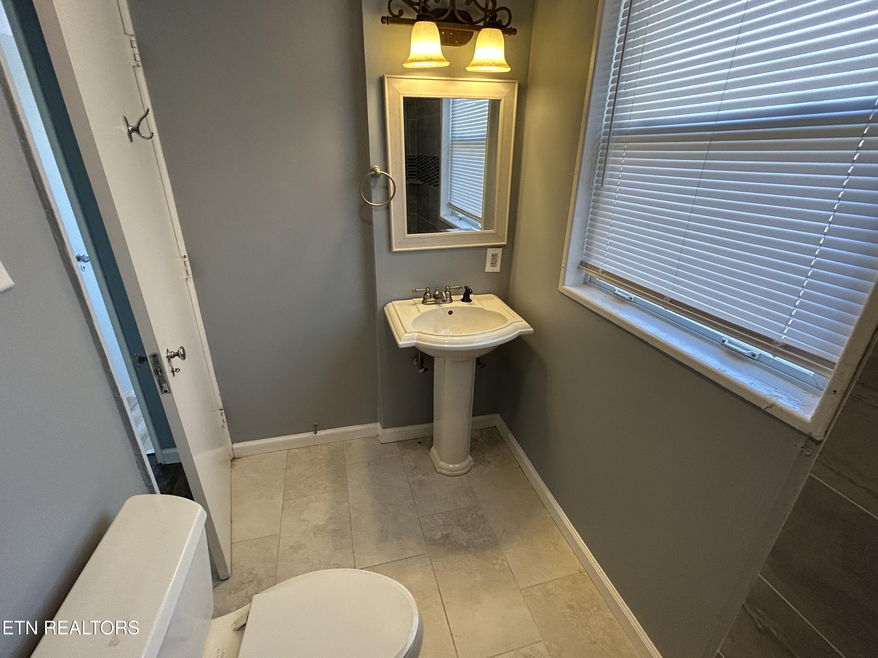 225 Manhattan Avenue Oak Ridge, TN 37830 - Photo 14 of 15 IMG_4748