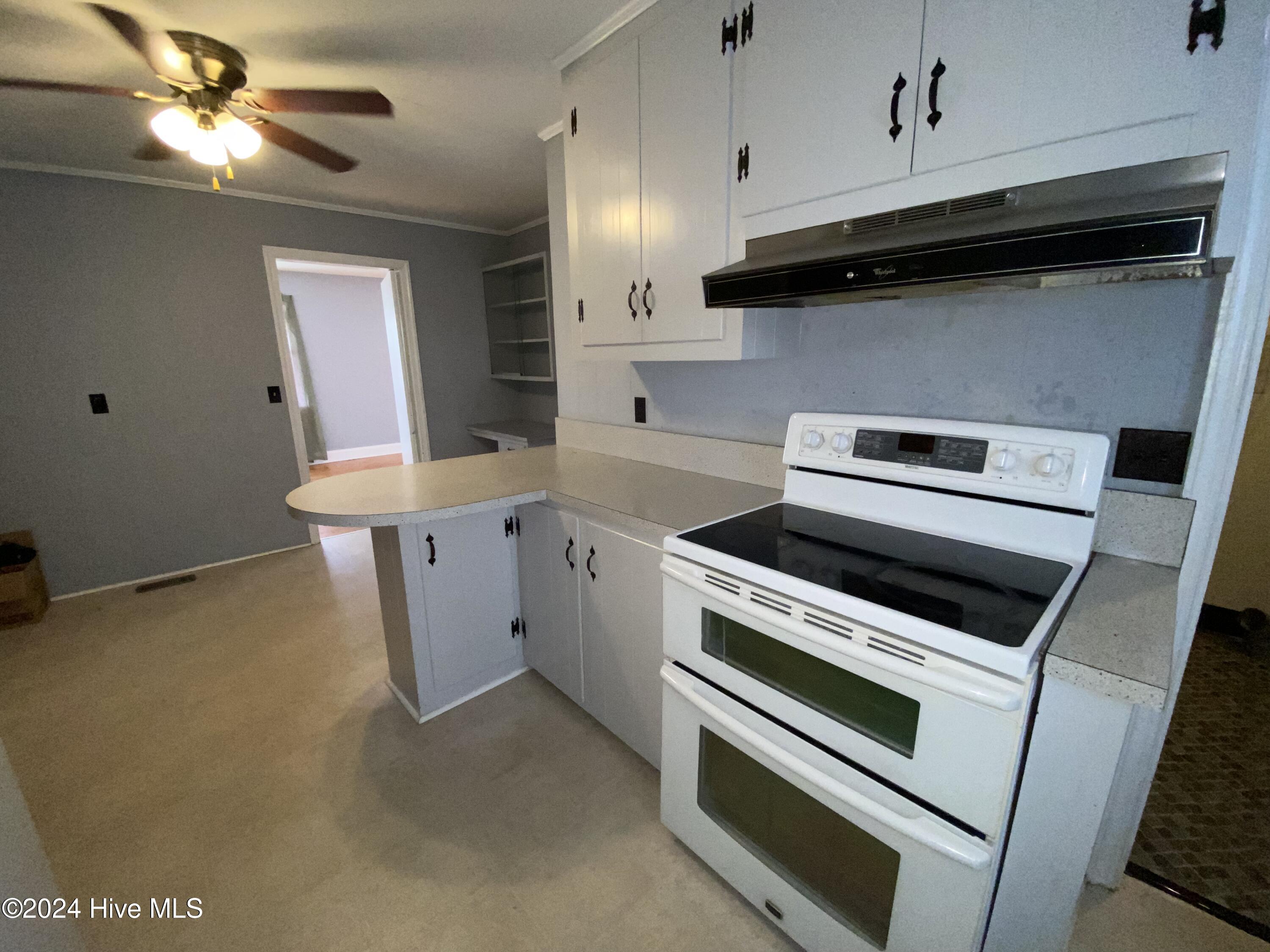 412 Haw Branch Road Richlands, NC 28574 - Photo 3 of 27 2024-12-05 12.09.54