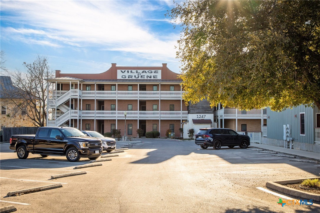 1247 Gruene Road, Unit 302 New Braunfels, TX 78130 - Photo 4 of 33