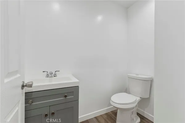 $4,800 | 9427 South 2nd Avenue, Inglewood, CA 90305