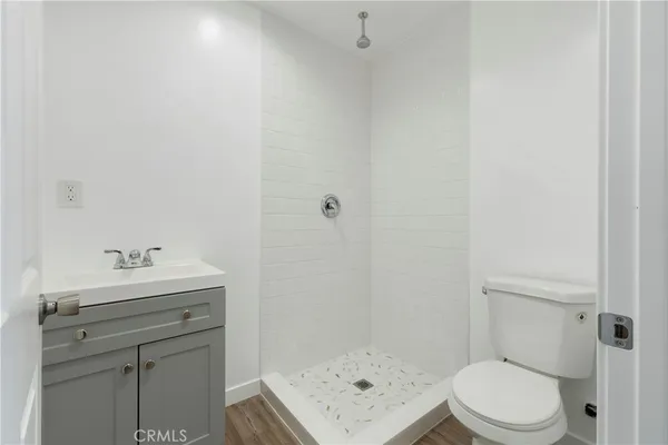 $4,800 | 9427 South 2nd Avenue, Inglewood, CA 90305