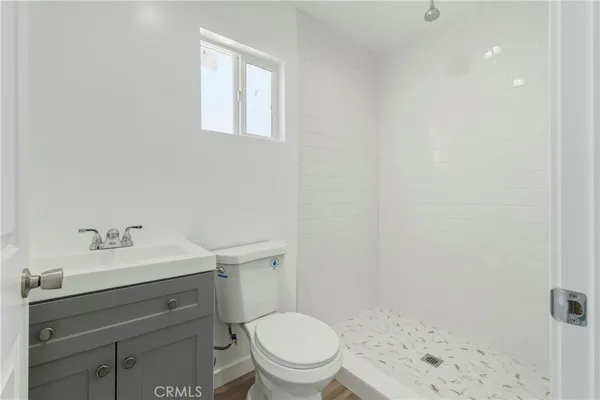 $4,800 | 9427 South 2nd Avenue, Inglewood, CA 90305