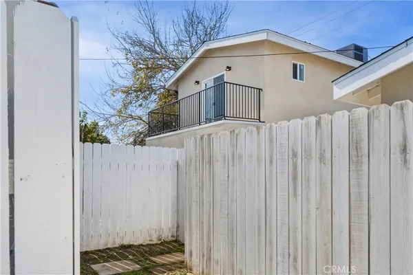 $4,800 | 9427 South 2nd Avenue, Inglewood, CA 90305