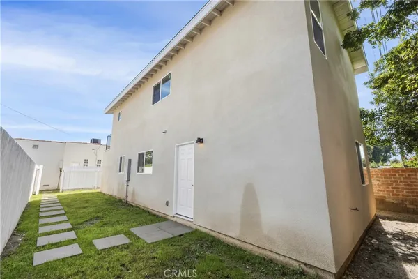 $4,800 | 9427 South 2nd Avenue, Inglewood, CA 90305