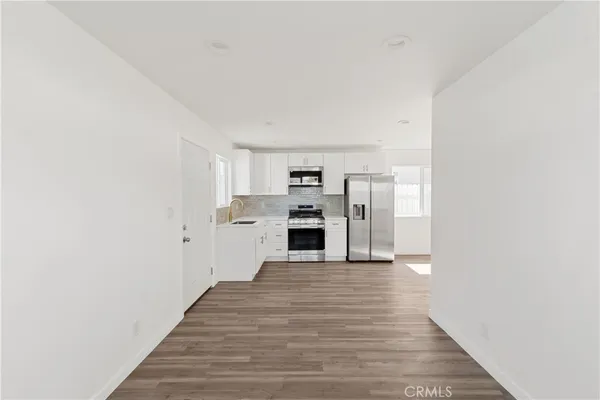 $4,800 | 9427 South 2nd Avenue, Inglewood, CA 90305