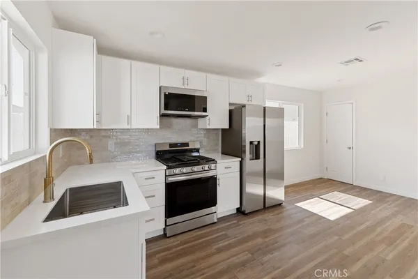 $4,800 | 9427 South 2nd Avenue, Inglewood, CA 90305