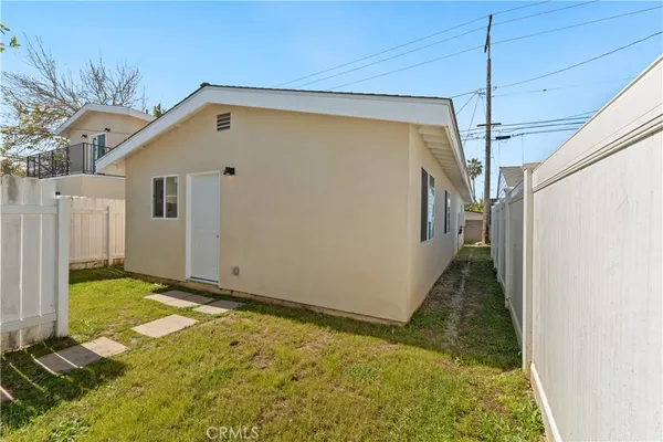 $4,800 | 9427 South 2nd Avenue, Inglewood, CA 90305