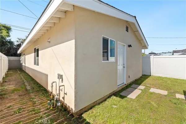 $4,800 | 9427 South 2nd Avenue, Inglewood, CA 90305