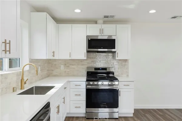 $4,800 | 9427 South 2nd Avenue, Inglewood, CA 90305