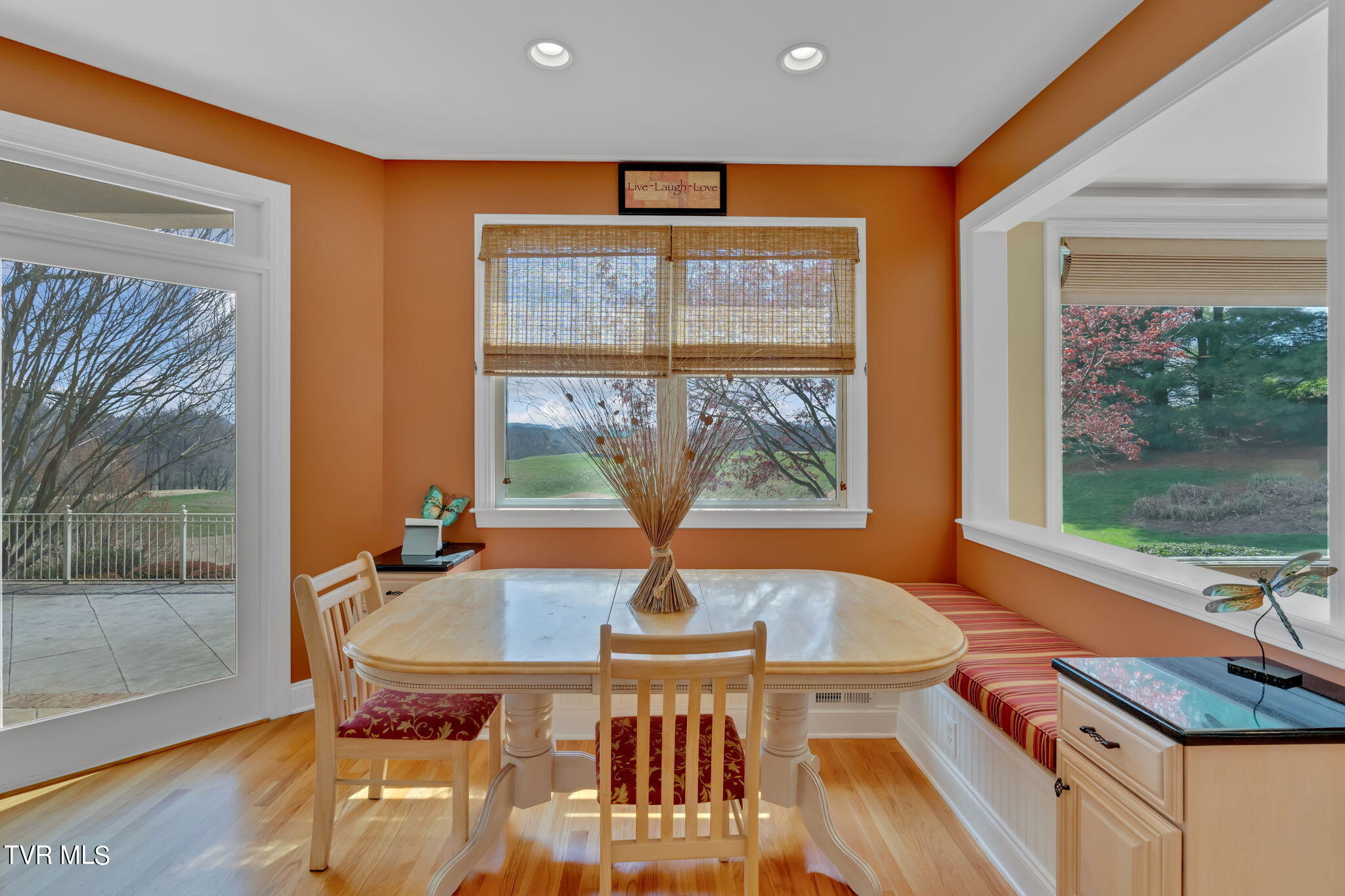 113 Chestnut Ridge Drive Jonesborough, TN 37659 - Photo 23 of 88 Breakfast Nook