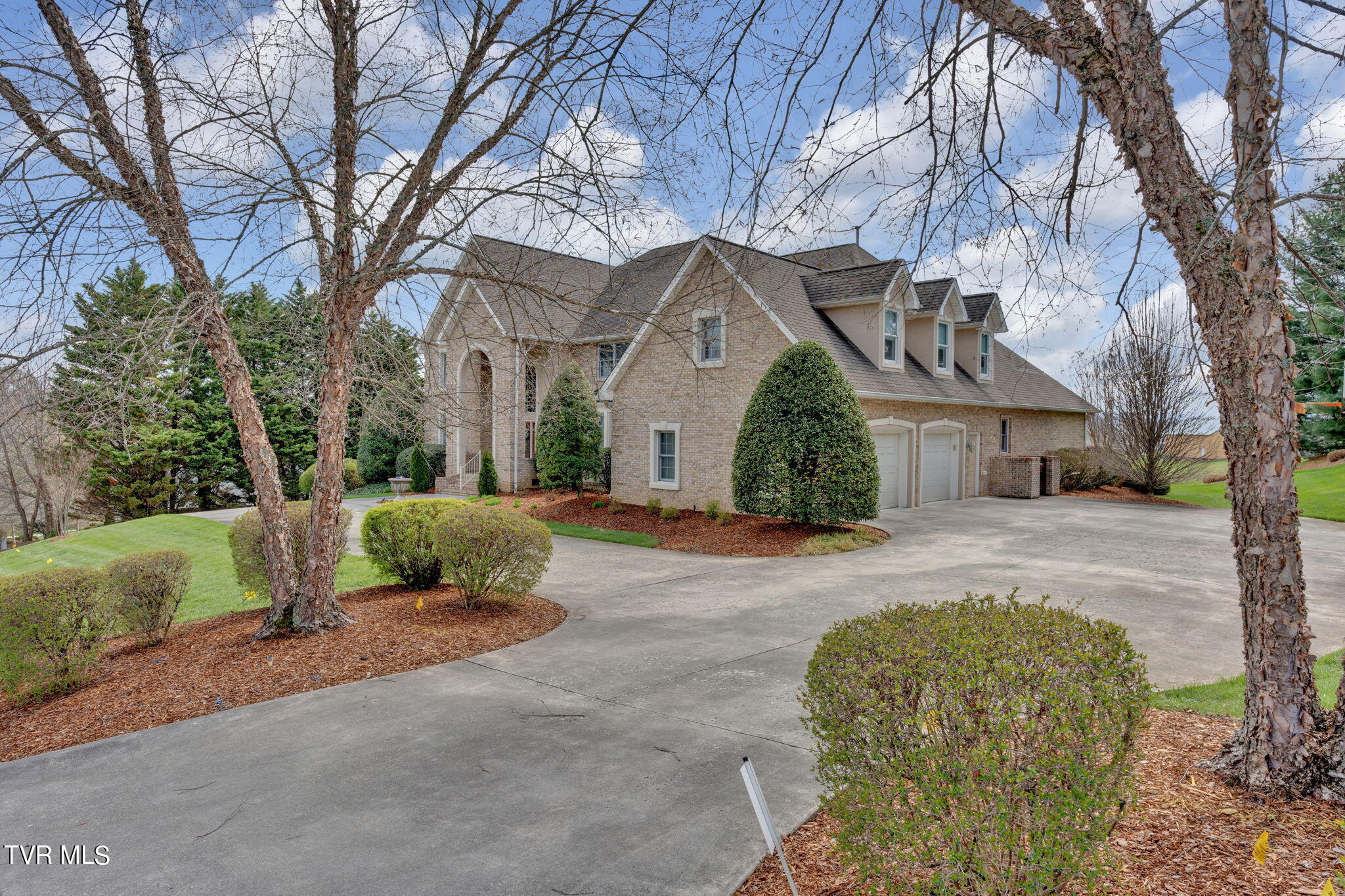 113 Chestnut Ridge Dr