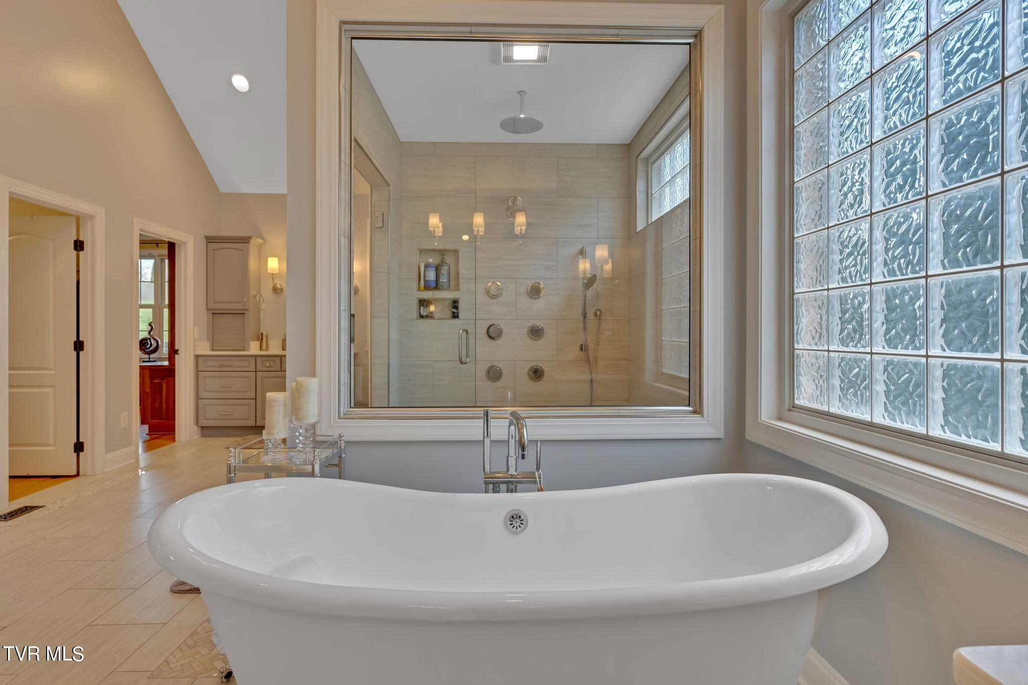 113 Chestnut Ridge Drive Jonesborough, TN 37659 - Photo 34 of 88 Primary Bath