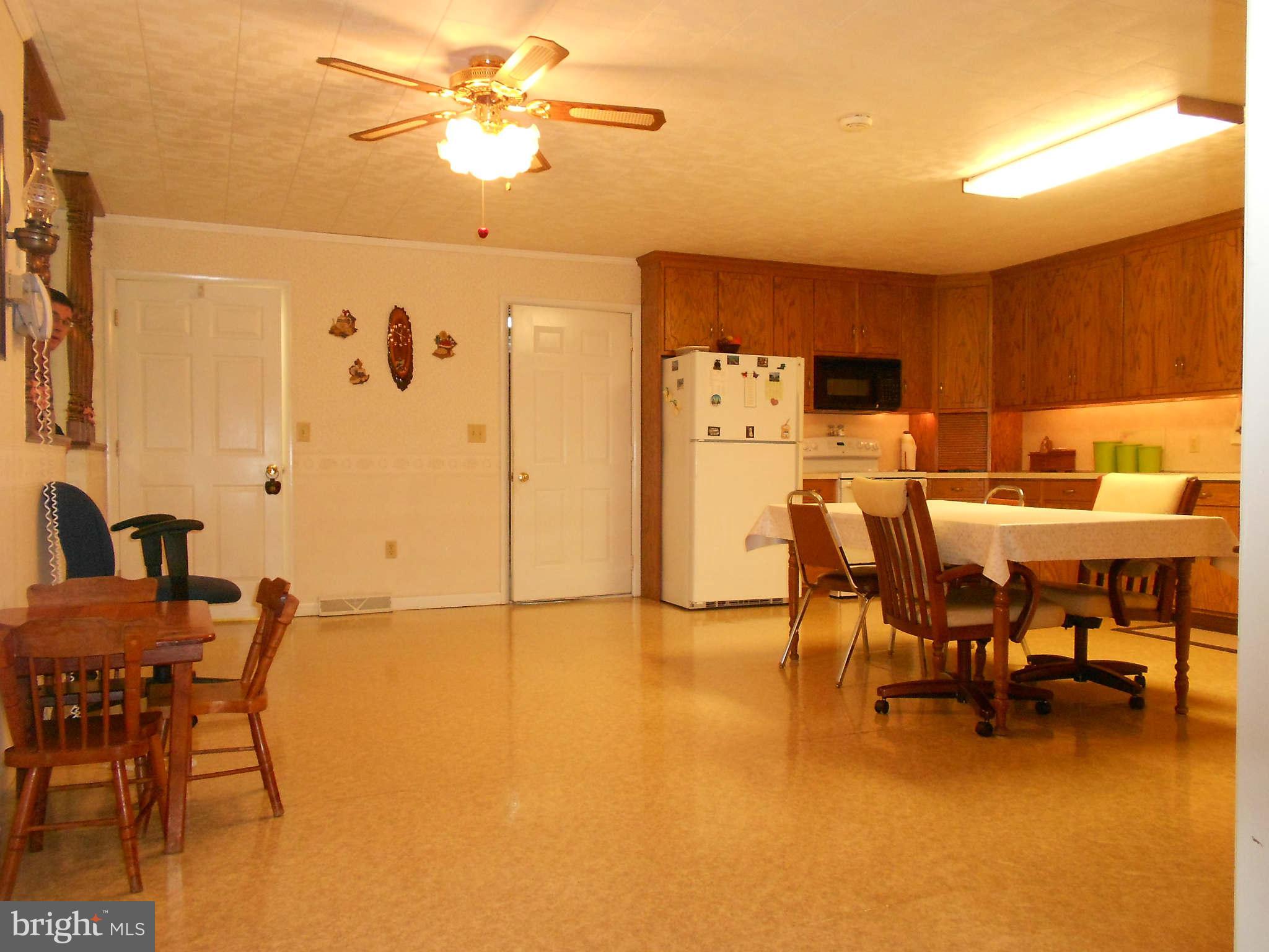 17558 Reiff Church Road Hagerstown, MD 21740 - Photo 13 of 30 Kitchen
