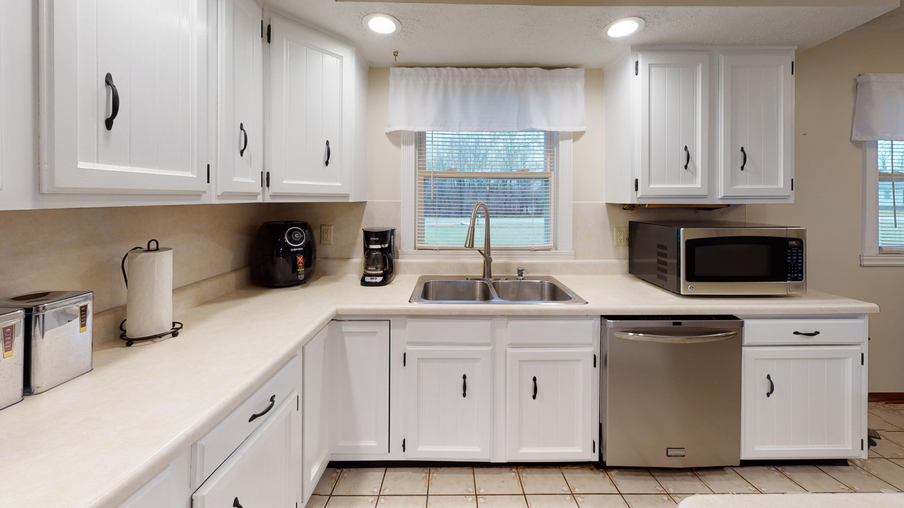 2385 South Tecumseh Road Springfield, OH 45502 - Photo 15 of 31 Gallery Image 15