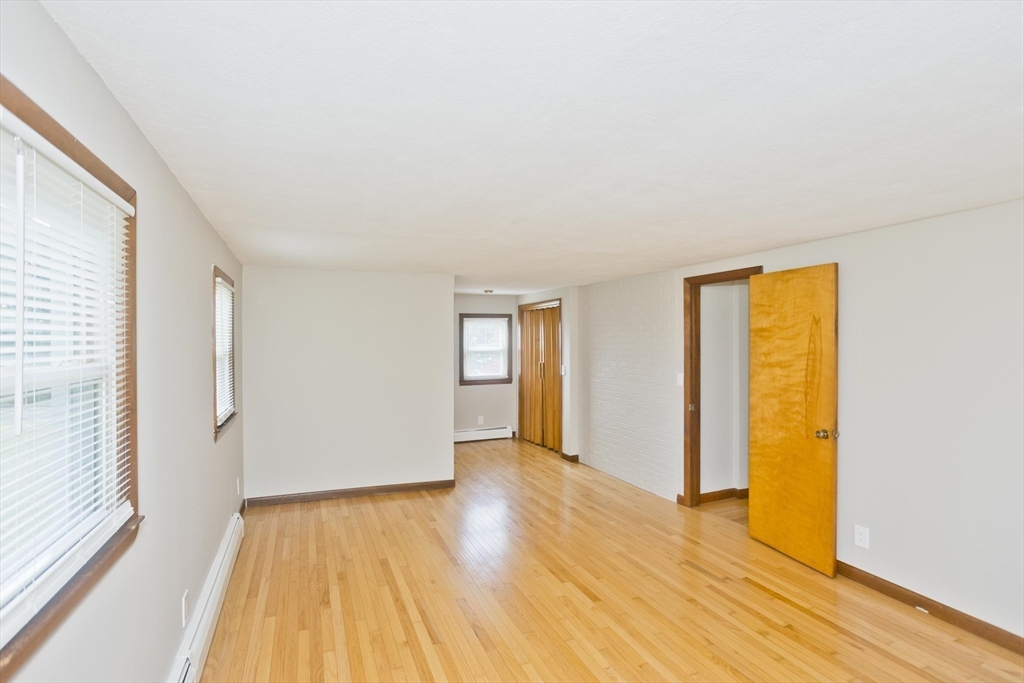 290 Wilbraham Road Hampden, MA 01036 - Photo 11 of 22