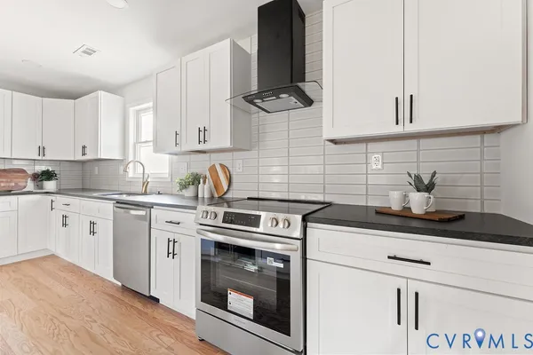 $399,500 | 6950 Courthouse Road, Providence Forge, VA 23140