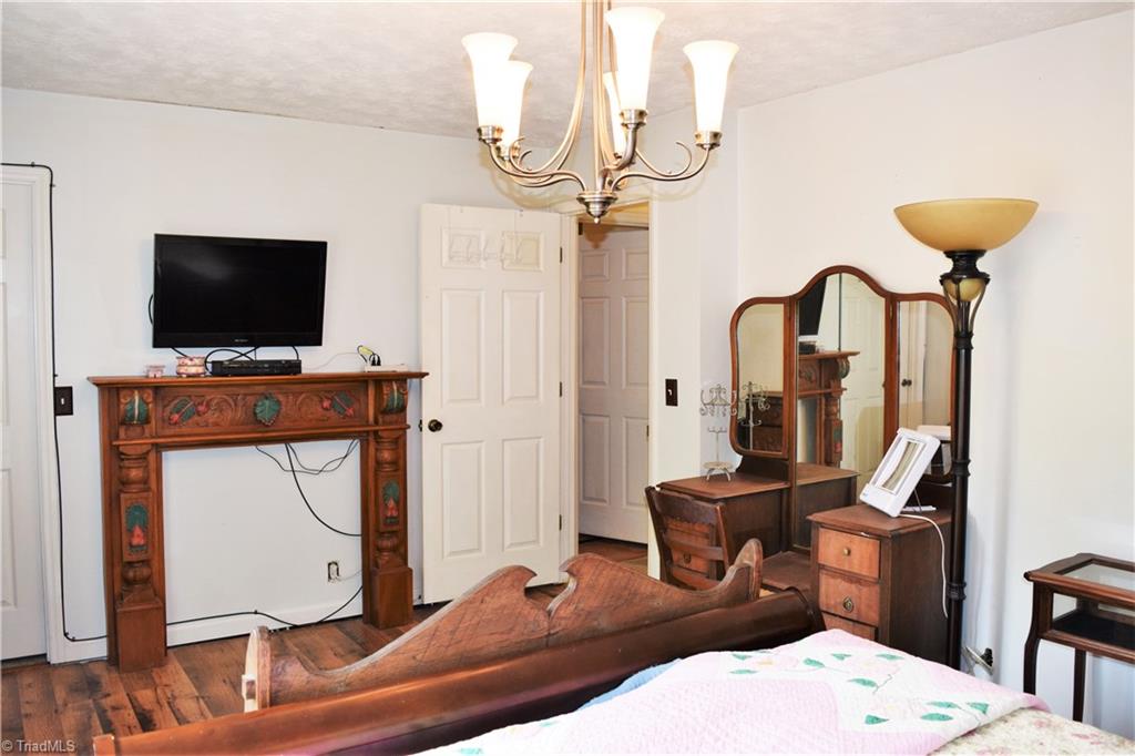 7833 Summerfield Road Summerfield, NC 27358 - Photo 8 of 30 Master bedroom